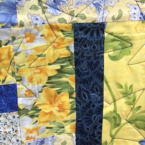NWT Hand Crafted Blue & Yellow Quilt - Picture 7 of 14